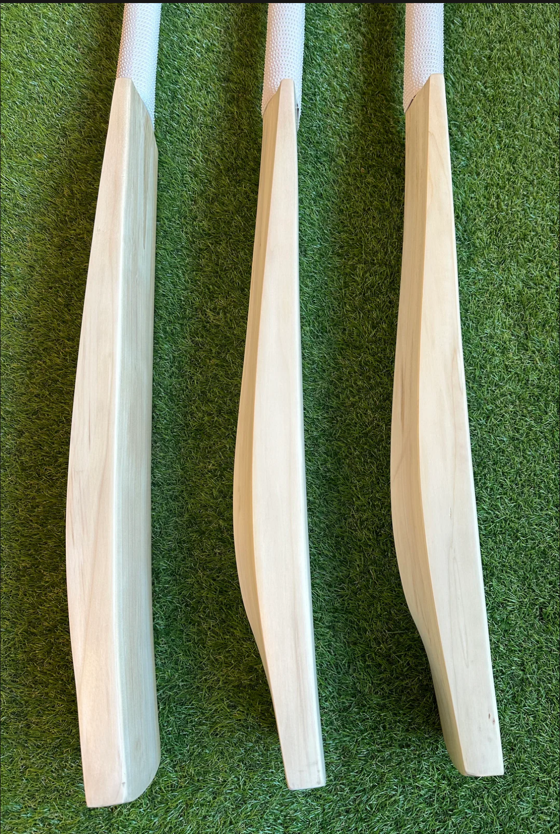 Duckbill profile cricket bat